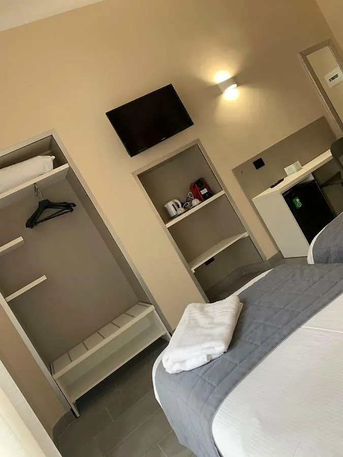 Aparthotel San Gregorio 45 Mediolan Pensjonat